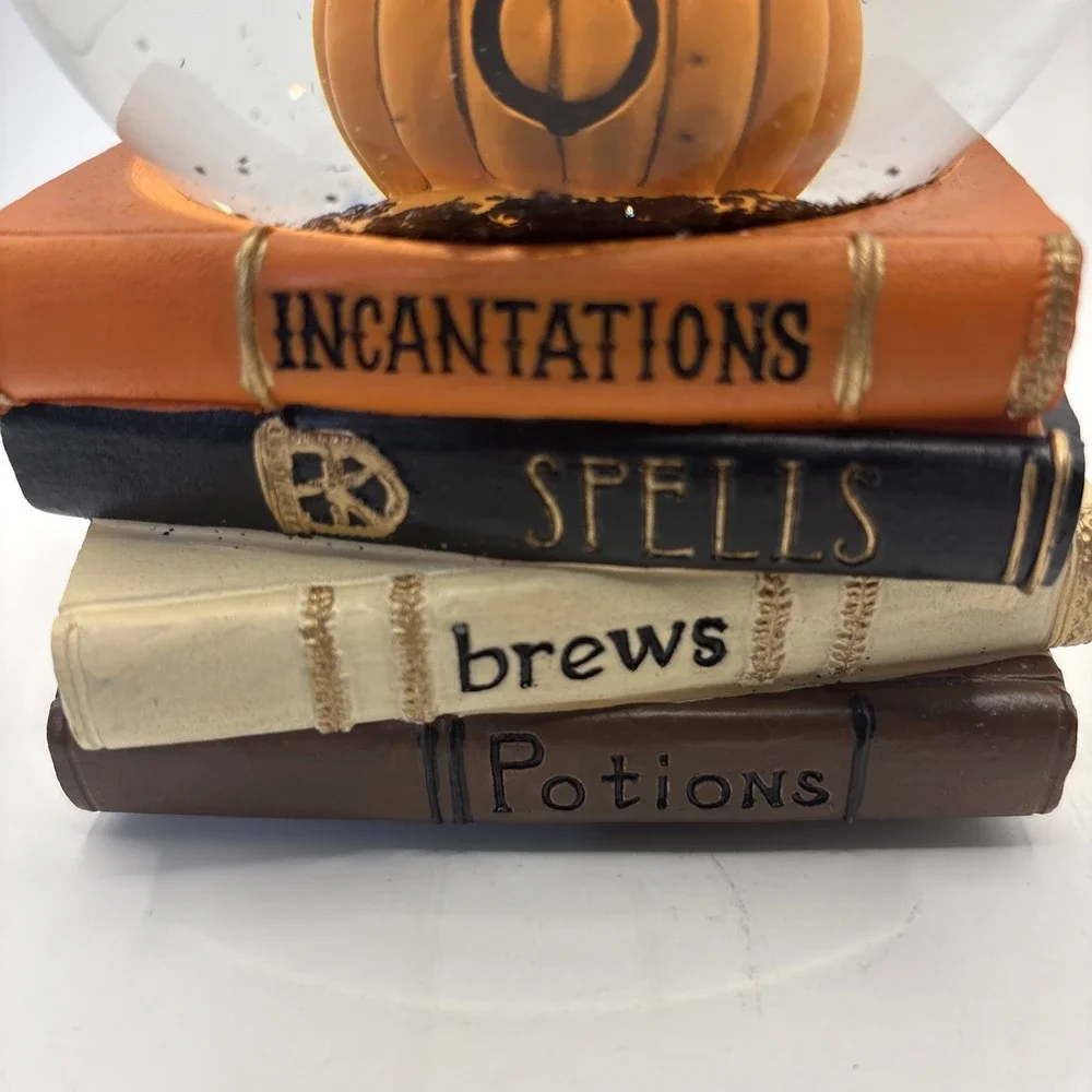 Halloween Musical Snow Globe Stacked Orange Pumpkins BOO Spell‎ Books Decor